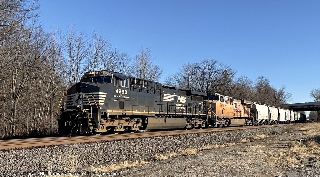 NS 4290 leads west.